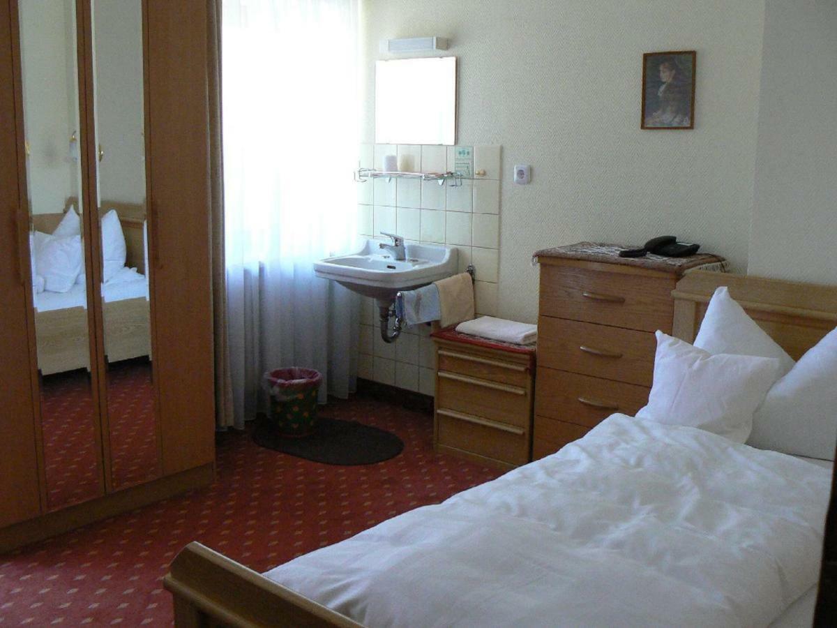 Haus Evelyn / Haus Heidemarie Hotel บาดฟึสซิง ภายนอก รูปภาพ
